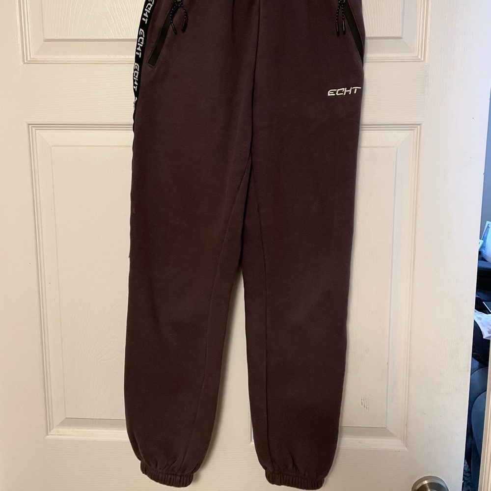 Echt Workout Joggers Maroon colored